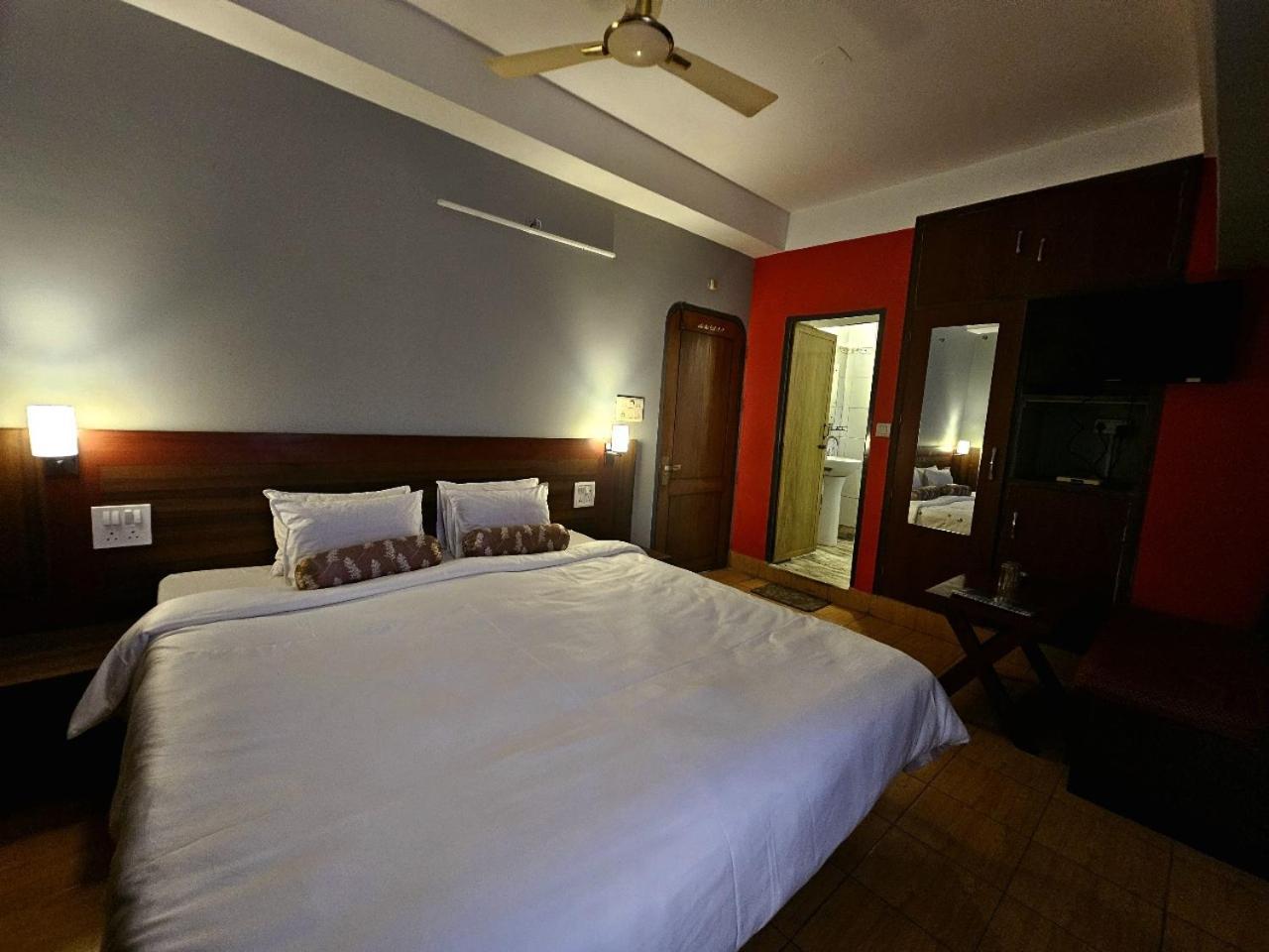 Hotel Vishal Shiliguri Exterior foto